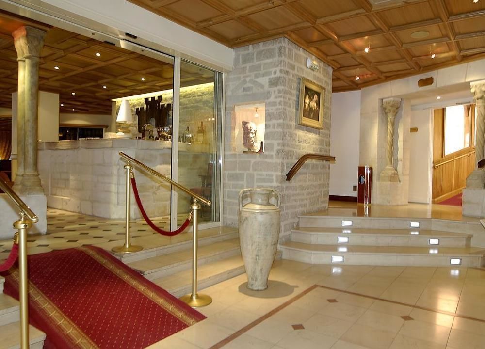 Hotel Le Rempart Tournus Bagian luar foto